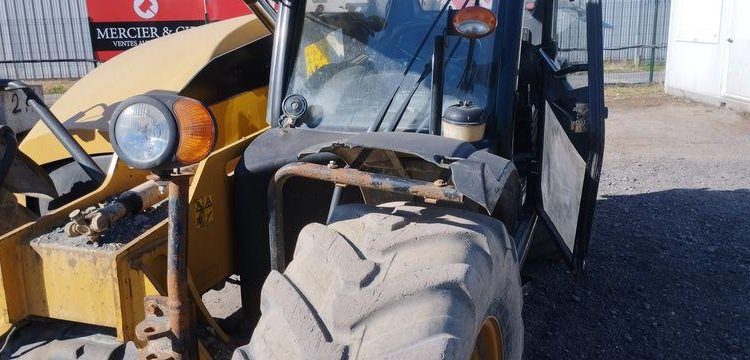 CATERPILLAR CHARIOT TELESCOPIQUE TH337C – CAPACITE 3,3T – HAUTEUR DE LEVAGE 7,3 M – 5741 H  DS-700-LT
