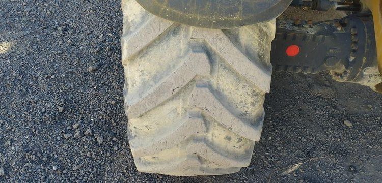 CATERPILLAR CHARIOT TELESCOPIQUE TH337C – CAPACITE 3,3T – HAUTEUR DE LEVAGE 7,3 M – 5741 H  DS-700-LT
