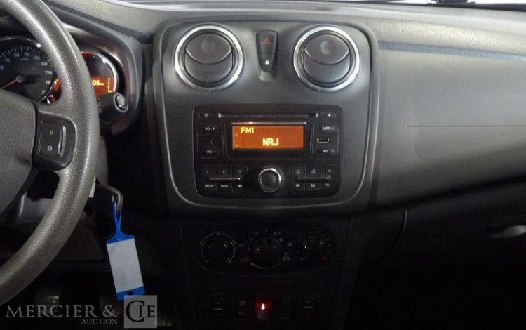 DACIA SANDERO 1,5 DCI 90CH MUSIC NOIR DX-574-PD
