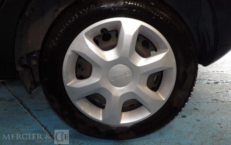 DACIA SANDERO 1,5 DCI 90CH MUSIC NOIR DX-574-PD