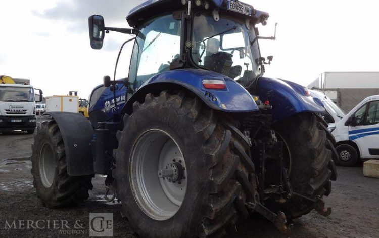NEW HOLLAND TRACTEUR AGRICOLE T 721 AC – DIESEL – 5062 HEURES – ANNEE 2016 BLEU EG-459-NW