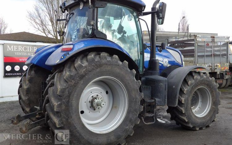 NEW HOLLAND TRACTEUR AGRICOLE T 721 AC – DIESEL – 5062 HEURES – ANNEE 2016 BLEU EG-459-NW