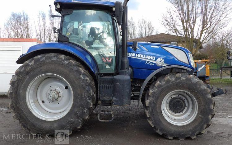 NEW HOLLAND TRACTEUR AGRICOLE T 721 AC – DIESEL – 5062 HEURES – ANNEE 2016 BLEU EG-459-NW