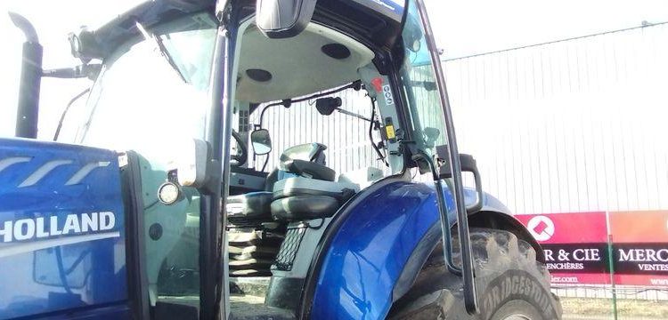 NEW HOLLAND TRACTEUR AGRICOLE T 721 AC – DIESEL – 5062 HEURES – ANNEE 2016 BLEU EG-459-NW