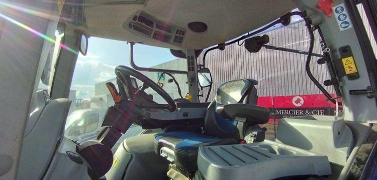 NEW HOLLAND TRACTEUR AGRICOLE T 721 AC – DIESEL – 5062 HEURES – ANNEE 2016 BLEU EG-459-NW