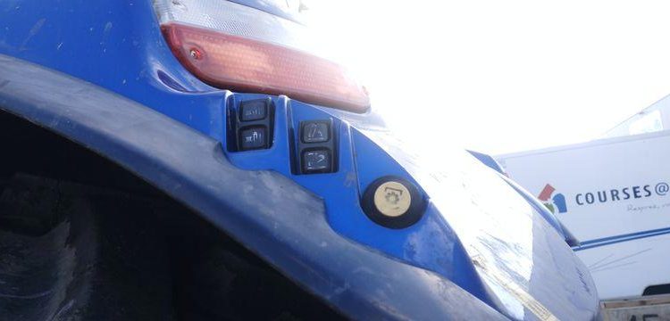 NEW HOLLAND TRACTEUR AGRICOLE T 721 AC – DIESEL – 5062 HEURES – ANNEE 2016 BLEU EG-459-NW