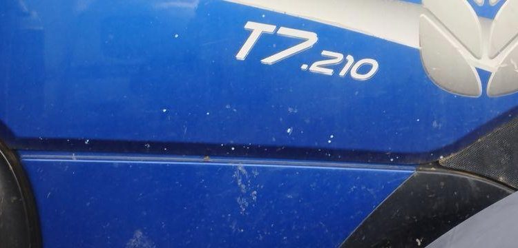 NEW HOLLAND TRACTEUR AGRICOLE T 721 AC – DIESEL – 5062 HEURES – ANNEE 2016 BLEU EG-459-NW