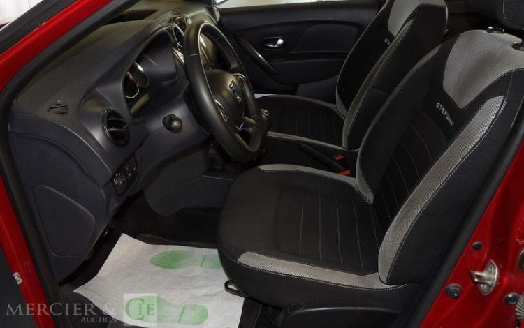 DACIA SANDERO 0,9 TCE 90CH STEPWAY  EM-008-JL