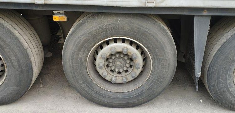 SCHMITZ SEMI-REMORQUE PLSC + HAYON DHOLLANDIA 2000KG  FB-609-YF