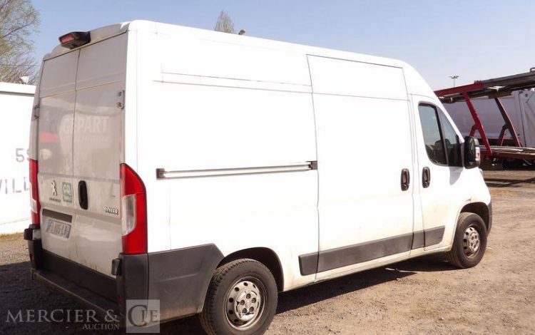 PEUGEOT BOXER FG 335 BLUEHDI 130 BVM6 L2H2 BOIS  FD-805-LB