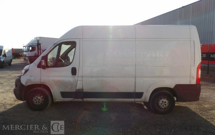 PEUGEOT BOXER FG 335 BLUEHDI 130 BVM6 L2H2 FRIGO  FK-854-GJ