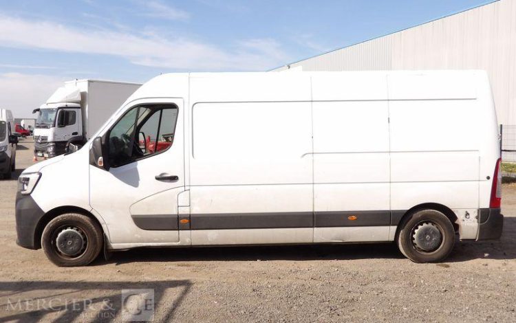RENAULT MASTER GFC F3300 L3H2 DCI 135 BOIS  FK-970-KE