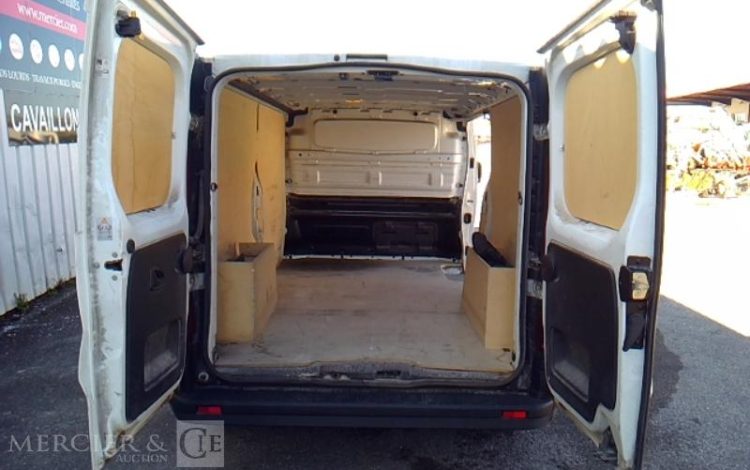 RENAULT TRAFIC GCF 1300 DCI 95 L2H1 BOIS  FQ-575-LY