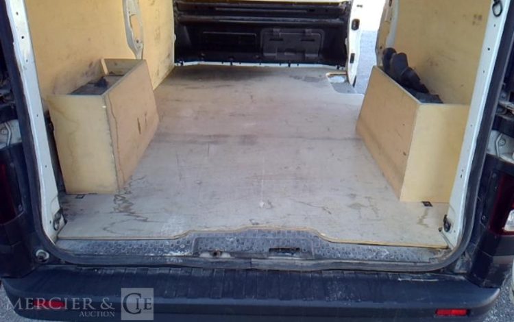 RENAULT TRAFIC GCF 1300 DCI 95 L2H1 BOIS  FQ-575-LY