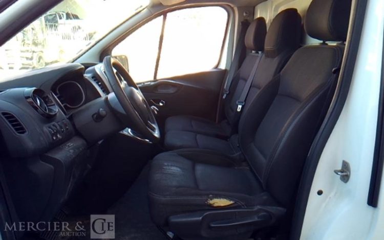RENAULT TRAFIC GCF 1300 DCI 95 L2H1 BOIS  FQ-575-LY