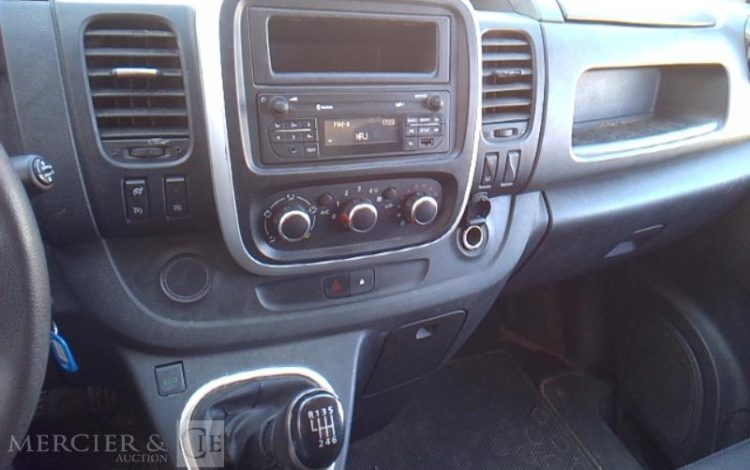 RENAULT TRAFIC GCF 1300 DCI 95 L2H1 BOIS  FQ-575-LY