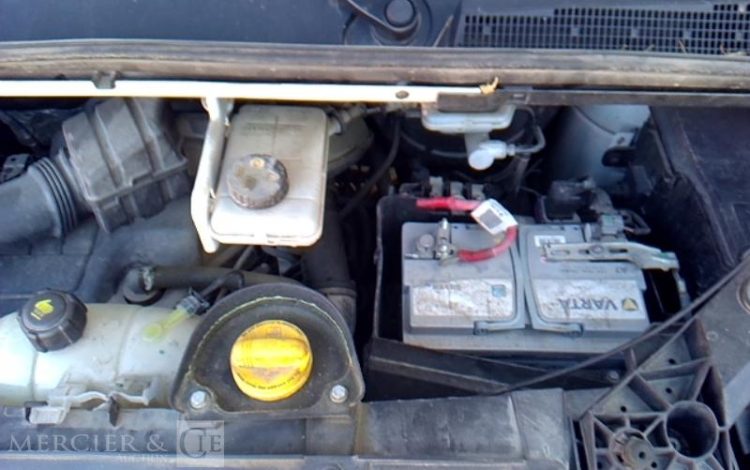 RENAULT TRAFIC GCF 1300 DCI 95 L2H1 BOIS  FQ-575-LY