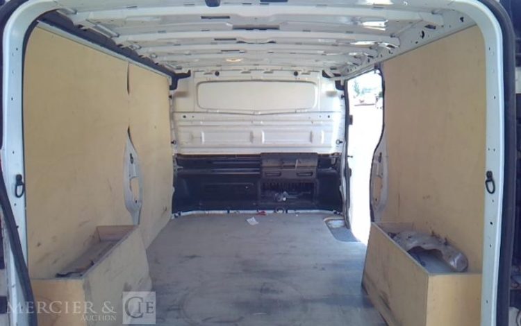 RENAULT TRAFIC GCF 1300 DCI 95 L2H1 BOIS  FQ-689-LY