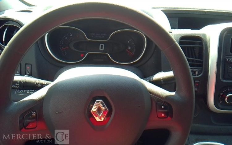 RENAULT TRAFIC GCF 1300 DCI 95 L2H1 BOIS  FQ-689-LY