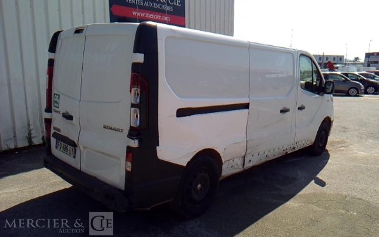 RENAULT TRAFIC GCF 1300 DCI 95 L2H1 BOIS  FQ-689-LY