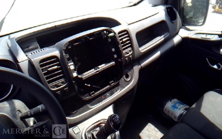 RENAULT TRAFIC GCF 1300 DCI 120 L2H1 BOIS  FS-449-YF