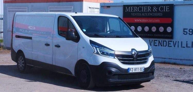 RENAULT TRAFIC GCF 1300 DCI 120 L2H1 BOIS  FZ-911-SC