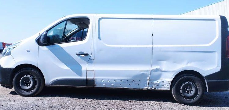 RENAULT TRAFIC GCF 1300 DCI 120 L2H1 BOIS  FZ-911-SC