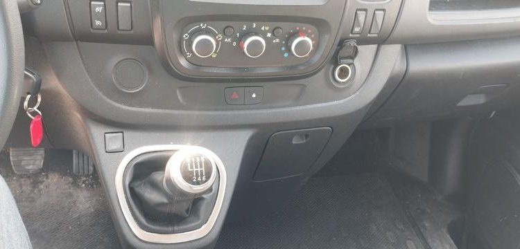 RENAULT TRAFIC GCF 1300 DCI 120 L2H1 BOIS  FZ-911-SC