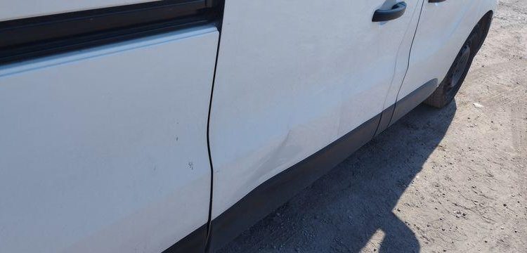 RENAULT TRAFIC GCF 1300 DCI 120 L2H1 BOIS  FZ-911-SC