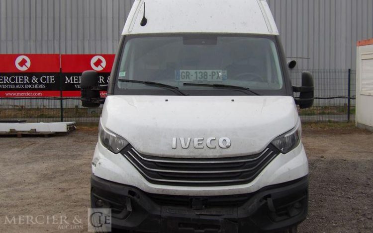 IVECO DAILY 35C18 FG BLANC GR-138-PX