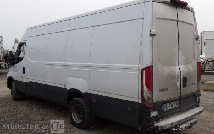IVECO DAILY 35C18 FG BLANC GR-138-PX