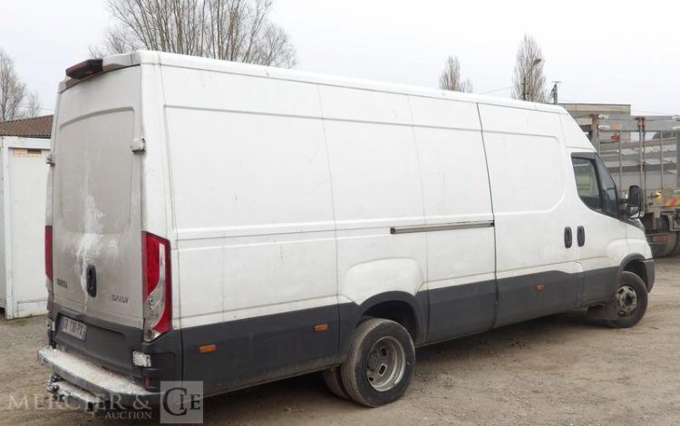 IVECO DAILY 35C18 FG BLANC GR-138-PX