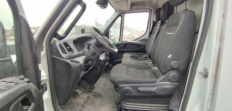 IVECO DAILY 35C18 FG BLANC GR-138-PX