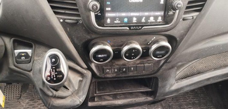 IVECO DAILY 35C18 FG BLANC GR-138-PX
