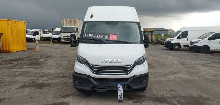 IVECO DAILY 6 FOURGON PHASE 3 35S18 3,0D HI MATIC 175 CV BOITE AUTO – 73647 KMS BLANC GR-947-PZ