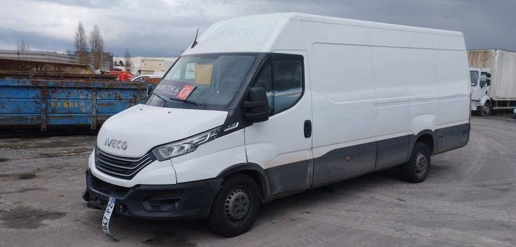 IVECO DAILY 6 FOURGON PHASE 3 35S18 3,0D HI MATIC 175 CV BOITE AUTO – 73647 KMS BLANC GR-947-PZ