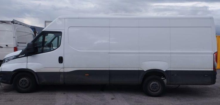 IVECO DAILY 6 FOURGON PHASE 3 35S18 3,0D HI MATIC 175 CV BOITE AUTO – 73647 KMS BLANC GR-947-PZ