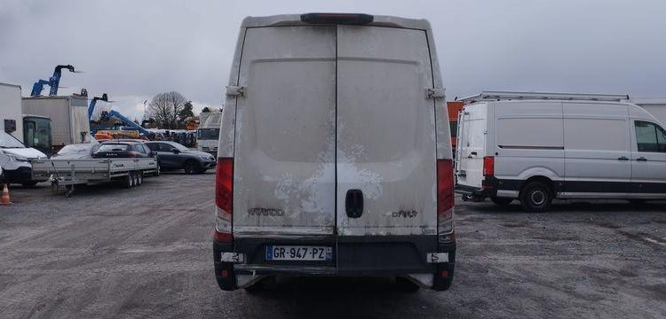 IVECO DAILY 6 FOURGON PHASE 3 35S18 3,0D HI MATIC 175 CV BOITE AUTO – 73647 KMS BLANC GR-947-PZ