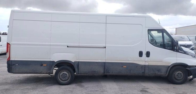 IVECO DAILY 6 FOURGON PHASE 3 35S18 3,0D HI MATIC 175 CV BOITE AUTO – 73647 KMS BLANC GR-947-PZ
