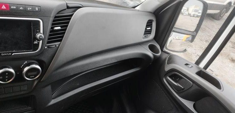 IVECO DAILY 6 FOURGON PHASE 3 35S18 3,0D HI MATIC 175 CV BOITE AUTO – 73647 KMS BLANC GR-947-PZ