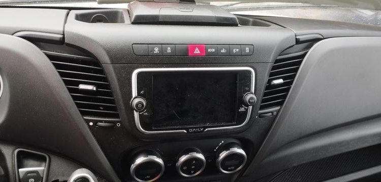IVECO DAILY 6 FOURGON PHASE 3 35S18 3,0D HI MATIC 175 CV BOITE AUTO – 73647 KMS BLANC GR-947-PZ
