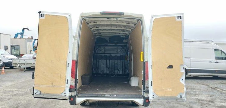 IVECO DAILY 6 FOURGON PHASE 3 35S18 3,0D HI MATIC 175 CV BOITE AUTO – 73647 KMS BLANC GR-947-PZ