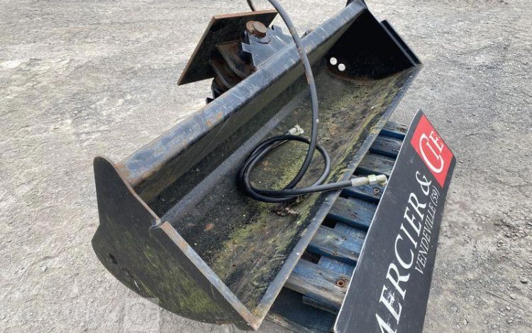 GODET DE CURAGE INCLINABLE 1000MM POUR MINIPELLE 2,5T  LCUR