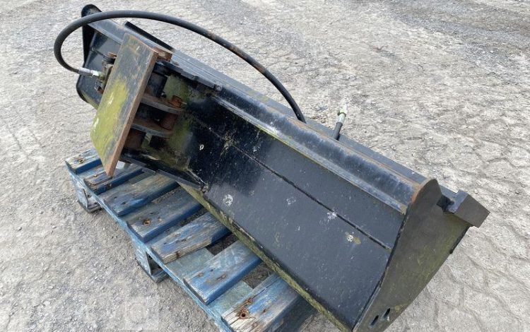 GODET DE CURAGE INCLINABLE 1000MM POUR MINIPELLE 2,5T  LCUR