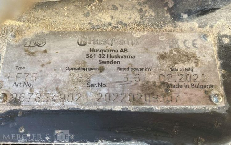 HUSQVARNA PLAQUE VIBRANTE LF75 ESSENCE 89KG  LF75