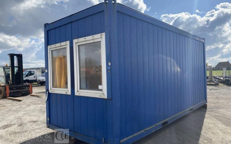 BUNGALOW BUREAU AVEC SANITAIRE / DOUCHE – PORTE ET FENETRE PIGNON  SBV5