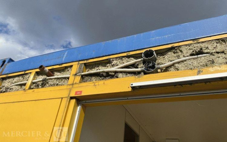 BUNGALOW BUREAU AVEC SANITAIRE / DOUCHE – PORTE ET FENETRE PIGNON  SBV5