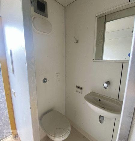 BUNGALOW BUREAU AVEC SANITAIRE / DOUCHE – PORTE ET FENETRE PIGNON  SBV5