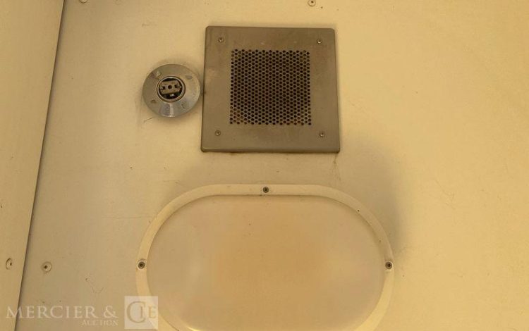 BUNGALOW BUREAU AVEC SANITAIRE / DOUCHE – PORTE ET FENETRE PIGNON  SBV5