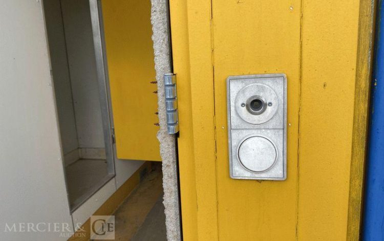 BUNGALOW BUREAU AVEC SANITAIRE / DOUCHE – PORTE ET FENETRE PIGNON  SBV5